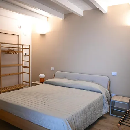 Serenity Apulian 招待所 3*